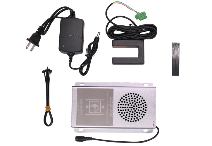 Elevator safety voice prompt